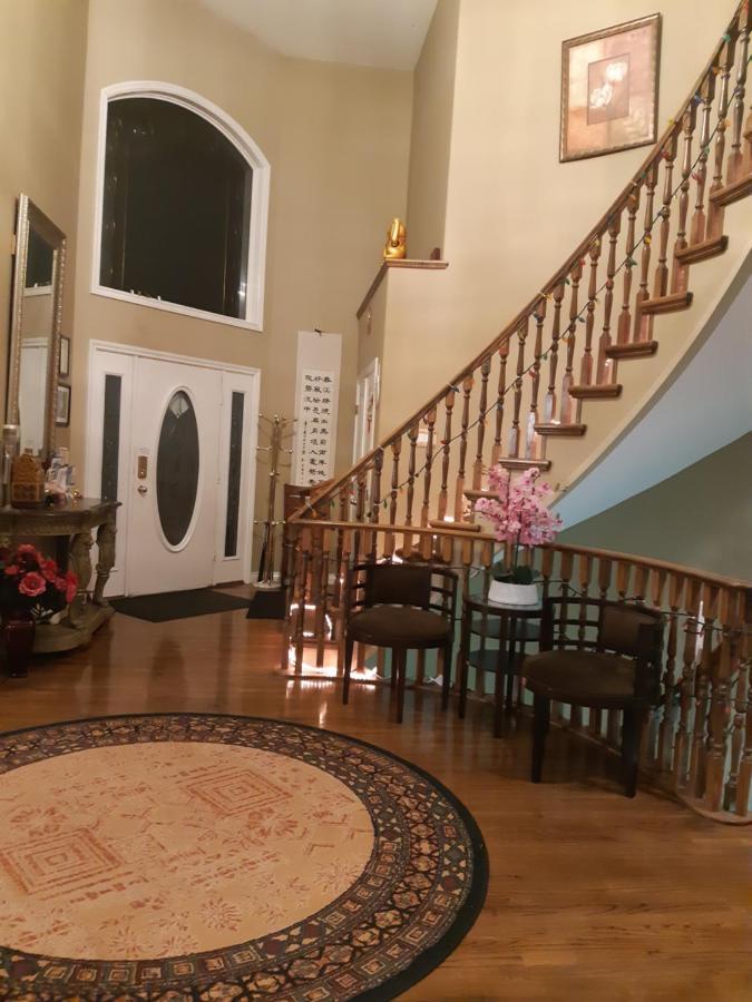 Lakeview House With 4 Rooms Kelowna Near Downtown & Knox Moutain Habitación foto