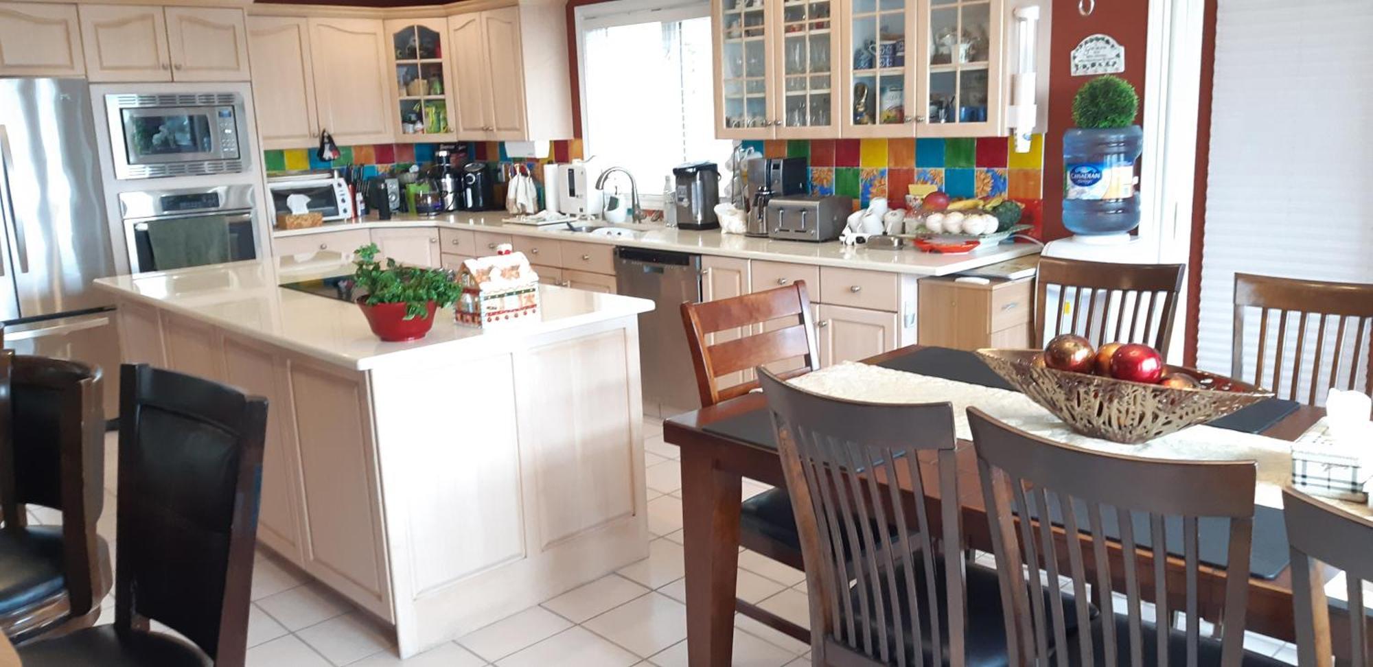 Lakeview House With 4 Rooms Kelowna Near Downtown & Knox Moutain Habitación foto