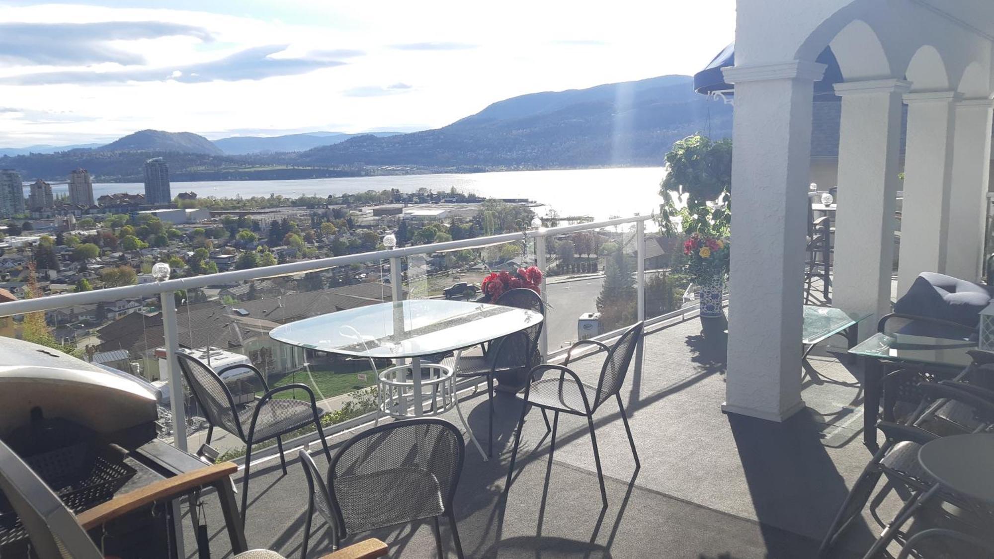Lakeview House With 4 Rooms Kelowna Near Downtown & Knox Moutain Habitación foto