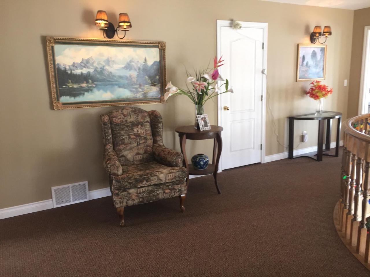 Lakeview House With 4 Rooms Kelowna Near Downtown & Knox Moutain Exterior foto
